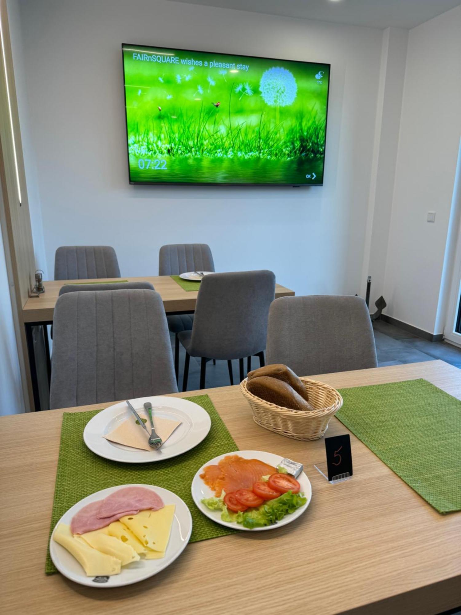 Fair N Square Hotel 24 Stunden Self-Check In Darmstadt Bagian luar foto