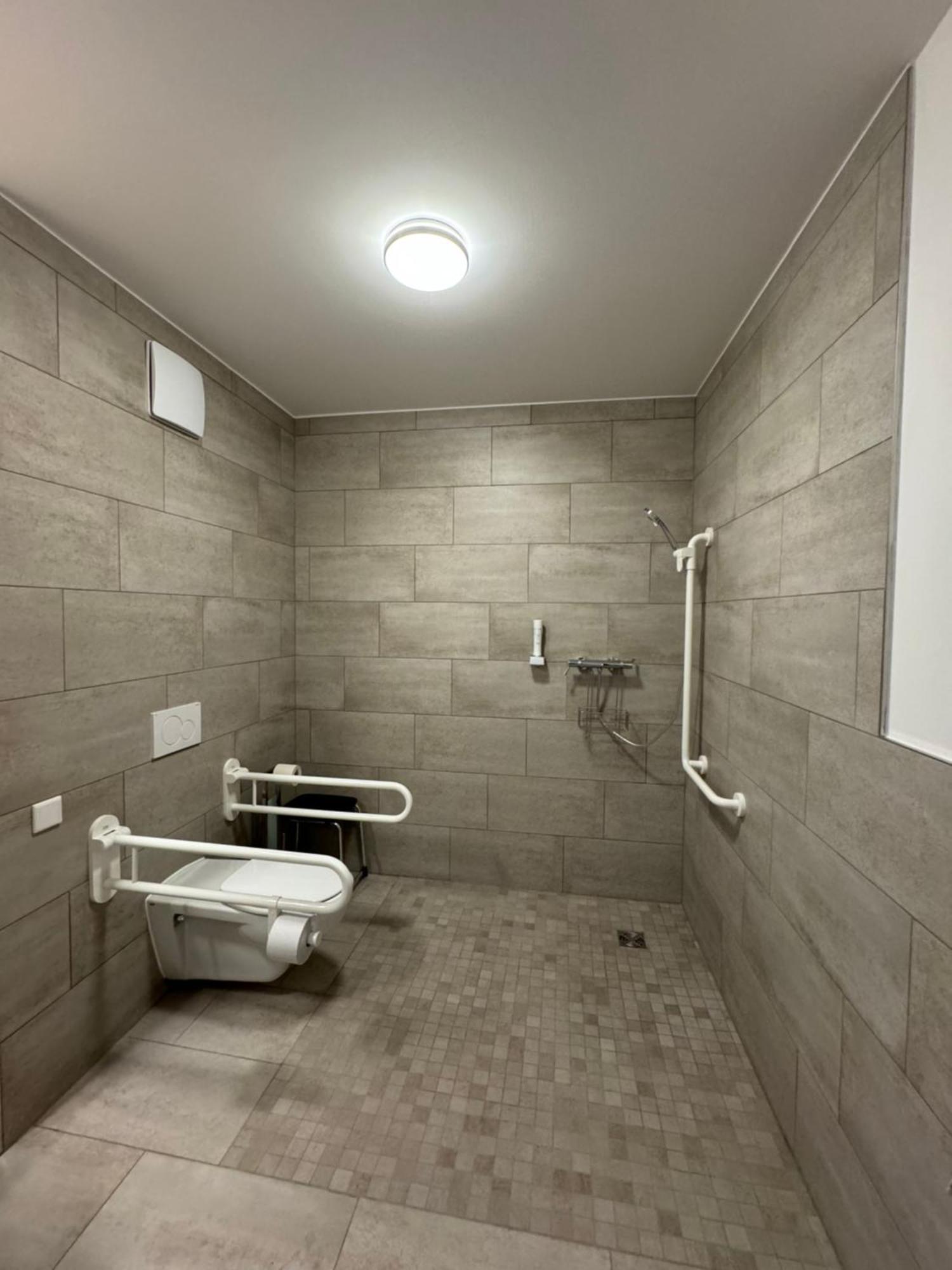 Fair N Square Hotel 24 Stunden Self-Check In Darmstadt Bagian luar foto