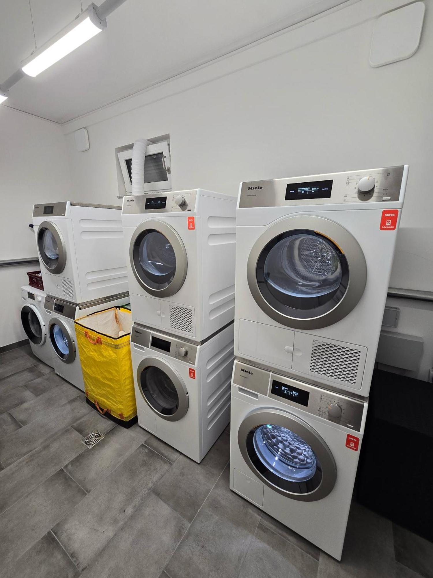 Fair N Square Hotel 24 Stunden Self-Check In Darmstadt Bagian luar foto