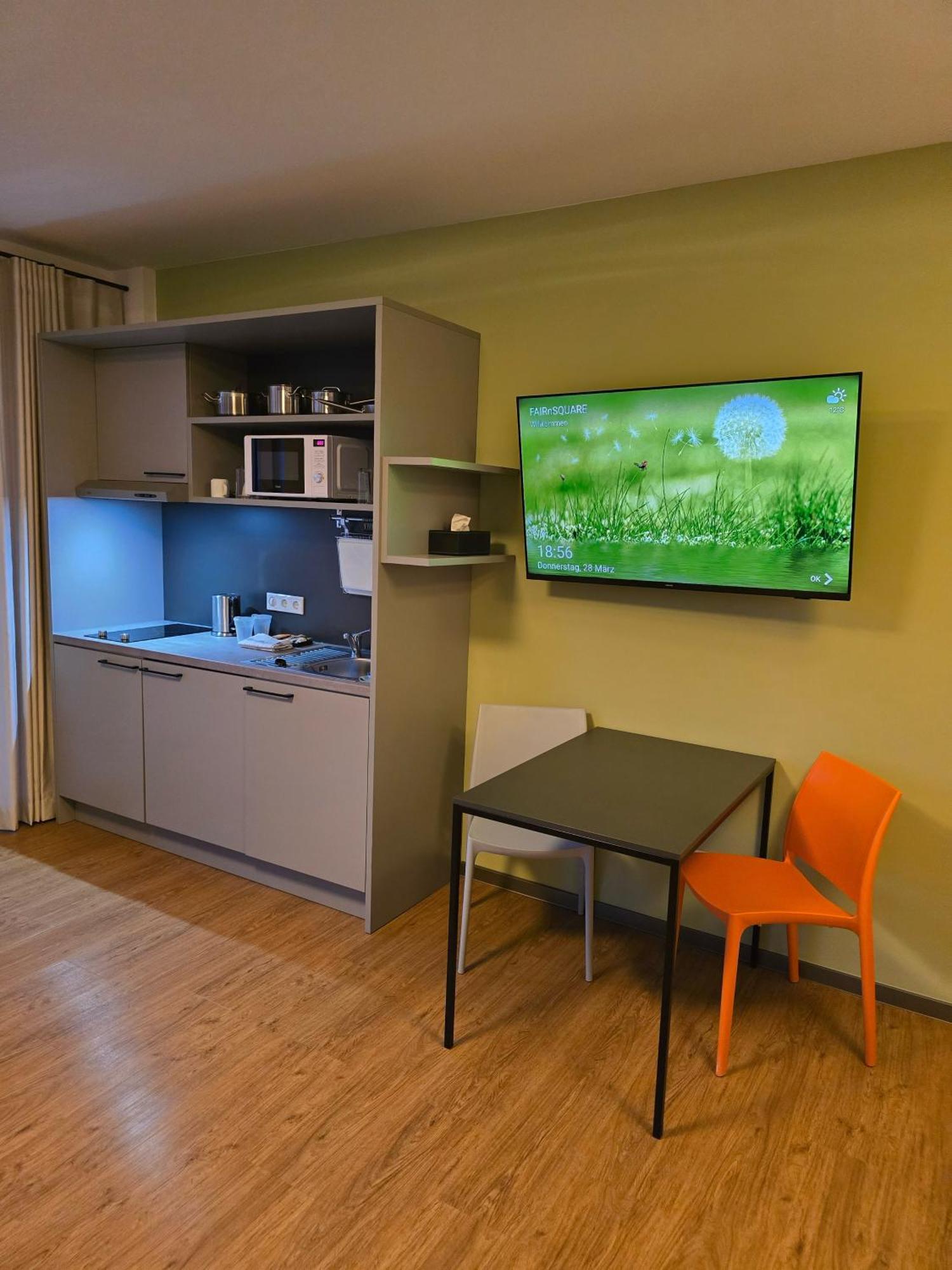 Fair N Square Hotel 24 Stunden Self-Check In Darmstadt Bagian luar foto