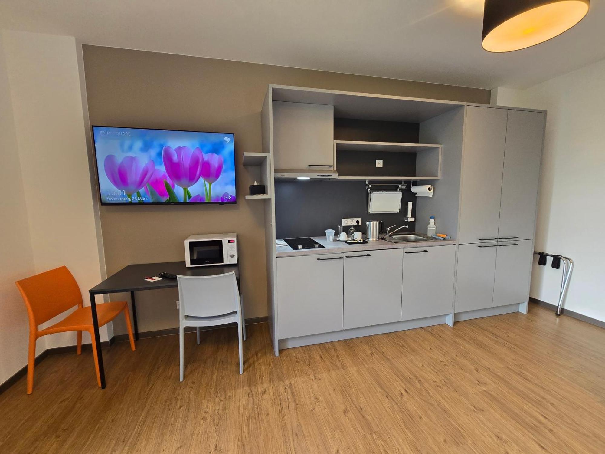 Fair N Square Hotel 24 Stunden Self-Check In Darmstadt Ruang foto